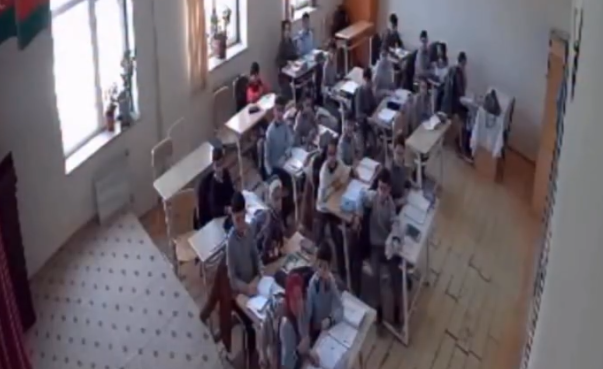 Şamaxıdakı zəlzələdə şagirdlər sinifdən belə QAÇIB &ndash; VİDEO