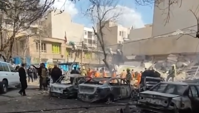 İranda yaşayış binalarına hücum edilib - VİDEO İranda yaşayış binalarına hücum edilib - VİDEO