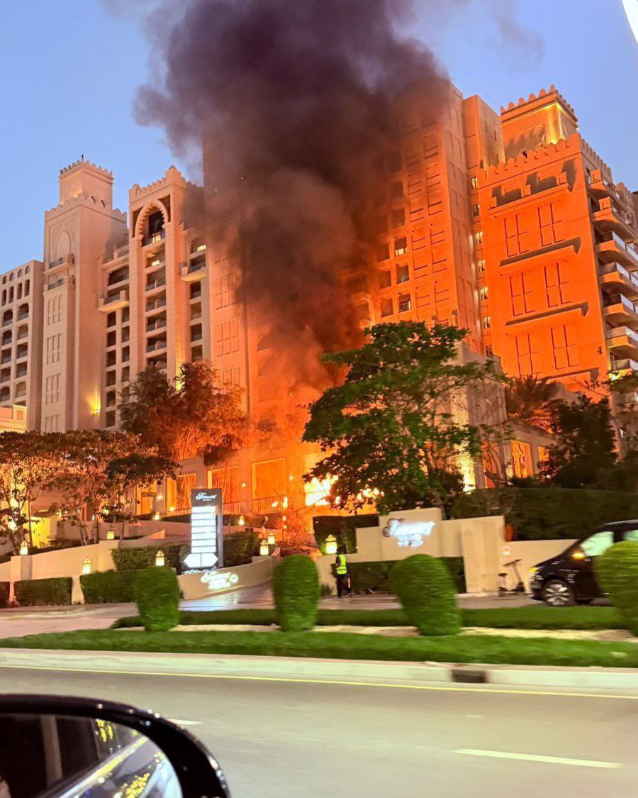 Dubayın 5 ulduzlu hotelinə raket düşüb, ölənlər var - VİDEO