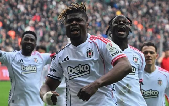 "Beşiktaş"dan derbi öncəsi minimal hesablı QƏLƏBƏ "Beşiktaş"dan derbi öncəsi minimal hesablı QƏLƏBƏ