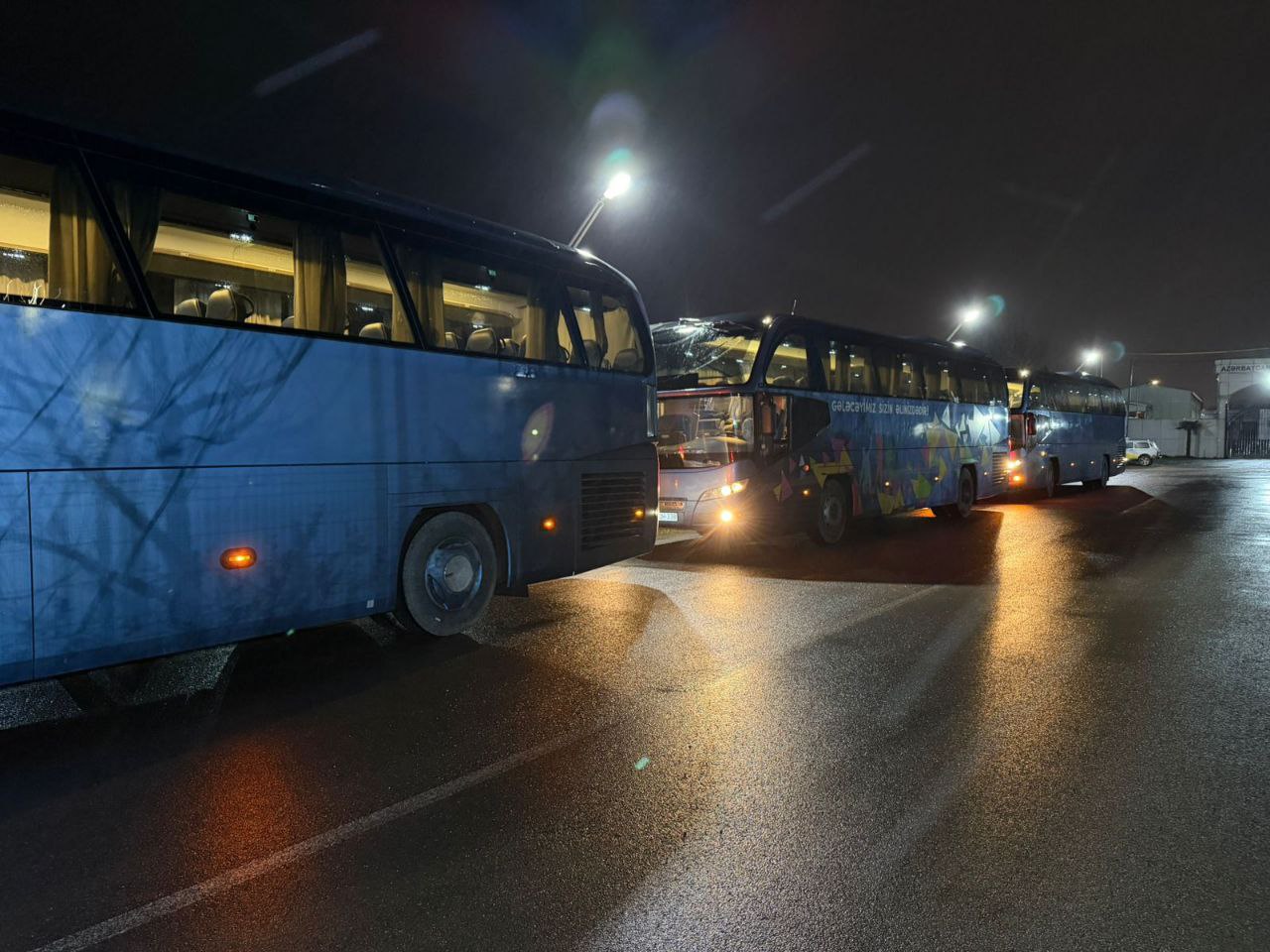 Astara sərhədində avtobuslar hazır vəziyyətə gətirildi - FOTO