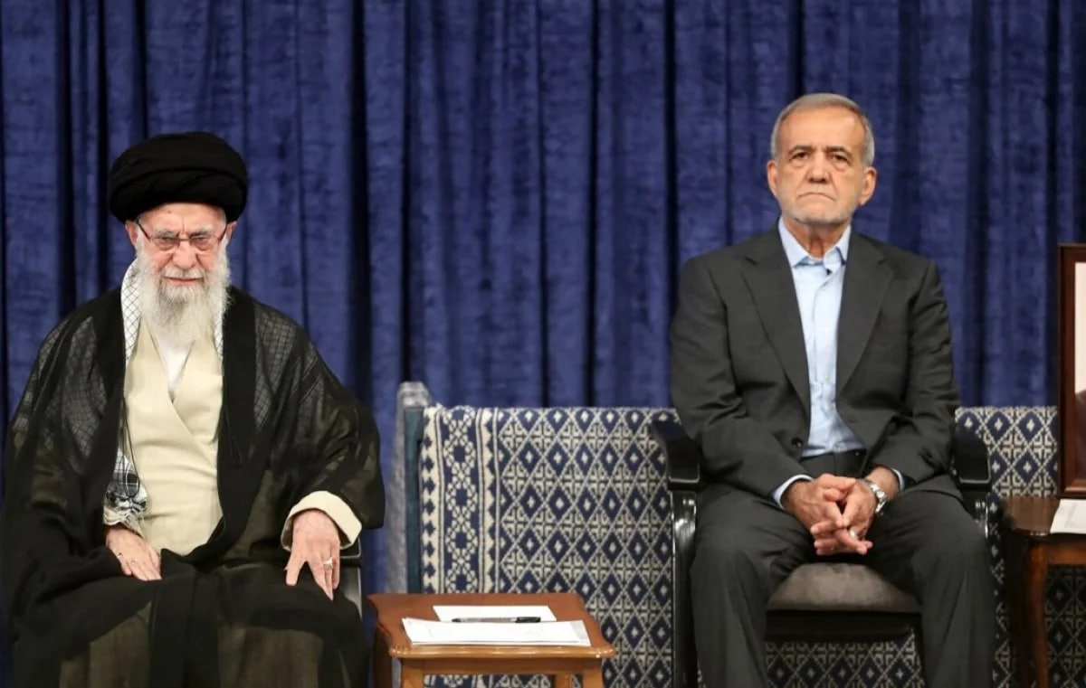 Pezeşkian: "Xameneinin öldürülməsi cavabsız qalmayacaq" Pezeşkian: "Xameneinin öldürülməsi cavabsız qalmayacaq"