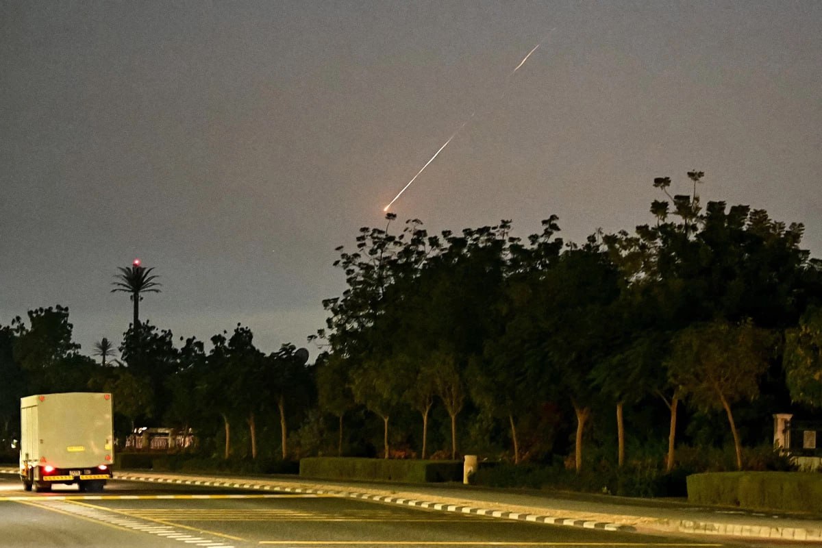 İran Dubay və Dohaya da ZƏRBƏ ENDİRİR - VİDEO İran Dubay və Dohaya da ZƏRBƏ ENDİRİR - VİDEO