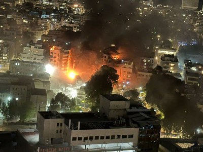 İran raketləri İsrail ordusunun Baş Qərargah binasına ziyan vurub İran raketləri İsrail ordusunun Baş Qərargah binasına ziyan vurub