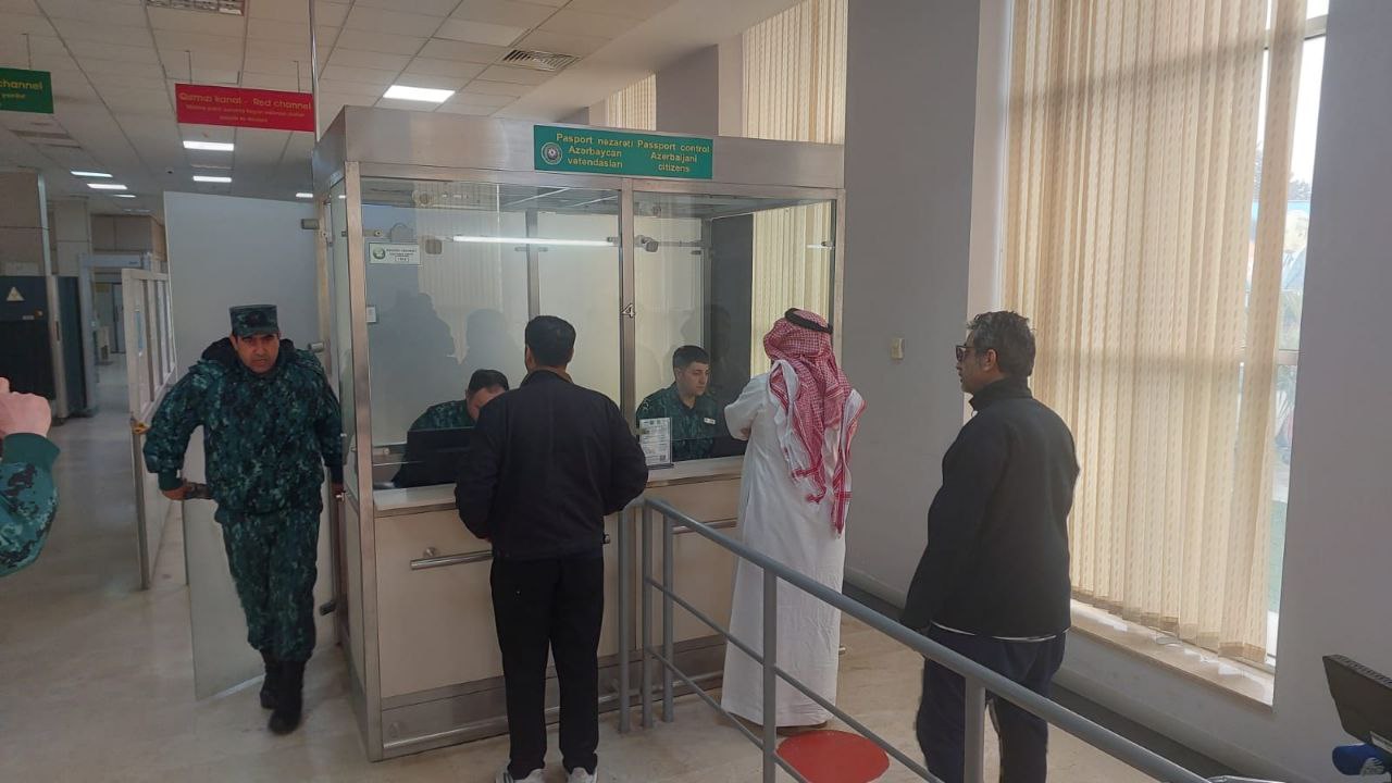 Daha 7 xarici vətəndaş İrandan Azərbaycana təxliyə olundu