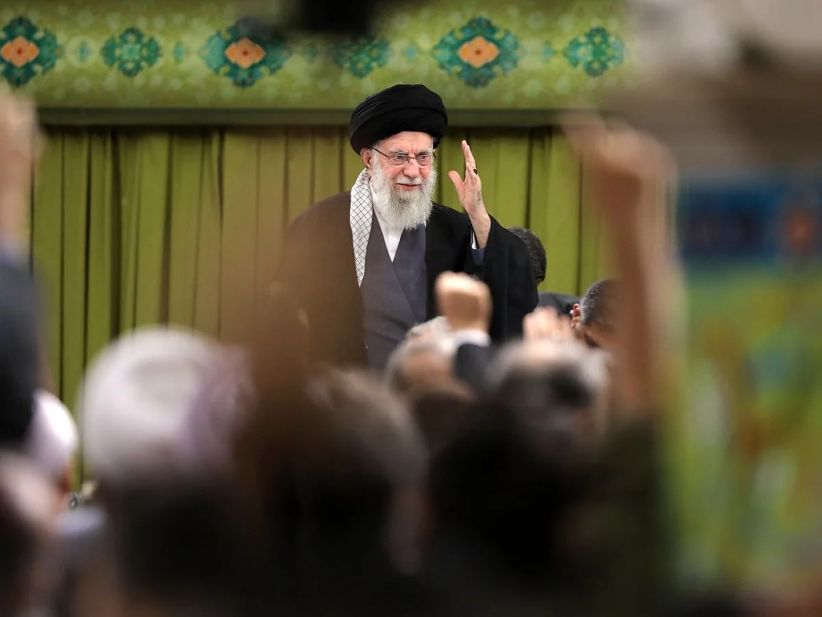 ABŞ kəşfiyyatı Xamenei və iranlı siyasətçiləri bir neçə ay izləyib ABŞ kəşfiyyatı Xamenei və iranlı siyasətçiləri bir neçə ay izləyib