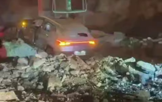 İran İsrail şəhərlərini BOMBALADI &ndash; Tel-Əviv və Yerusəlimdə dəhşətli PARTLAYIŞLAR - VİDEO