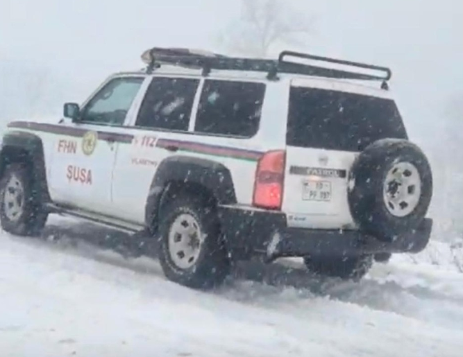 Zəfər yolunu buz bağladı, köməksiz qalan vətəndaşlar xilas edildi - FOTO