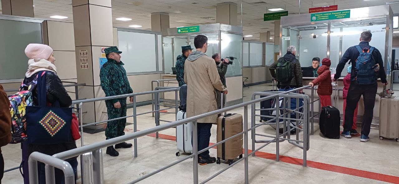 7 Rusiya vətəndaşı İrandan Azərbaycana TƏXLİYƏ EDİLDİ - FOTO