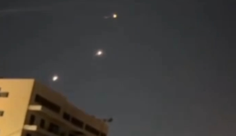 İran yenə Bəhreyndəki ABŞ Beşinci Donanması qərargahına hücum etdi - VİDEO