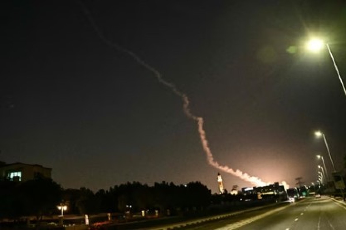 İran Dubay, Əbu-Dabi və Dohaya zərbələr endirir - VİDEO İran Dubay, Əbu-Dabi və Dohaya zərbələr endirir - VİDEO