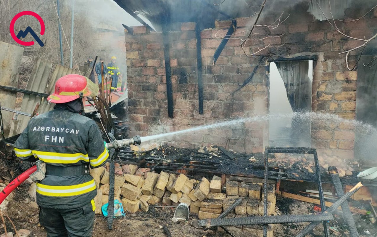 Gəncədə yaşayış evi yandı – FOTO Gəncədə yaşayış evi yandı – FOTO