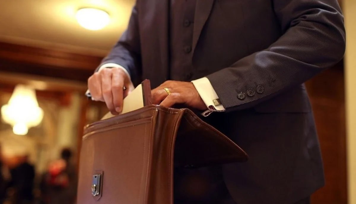 Daha bir icra hakimiyyətində KÜTLƏVİ İXTİSARLAR Daha bir icra hakimiyyətində KÜTLƏVİ İXTİSARLAR