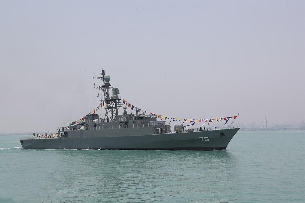 ABŞ-ın İran hərbi gəmisinə endirdiyi zərbə nəticəsində 80 nəfər HƏLAK OLUB - VİDEO ABŞ-ın İran hərbi gəmisinə endirdiyi zərbə nəticəsində 80 nəfər HƏLAK OLUB - VİDEO