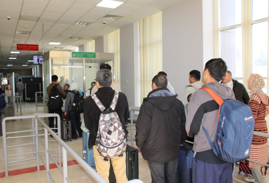 İrandan təxliyə DAVAM EDİR - 8 ölkənin vətəndaşları Azərbaycana keçdi