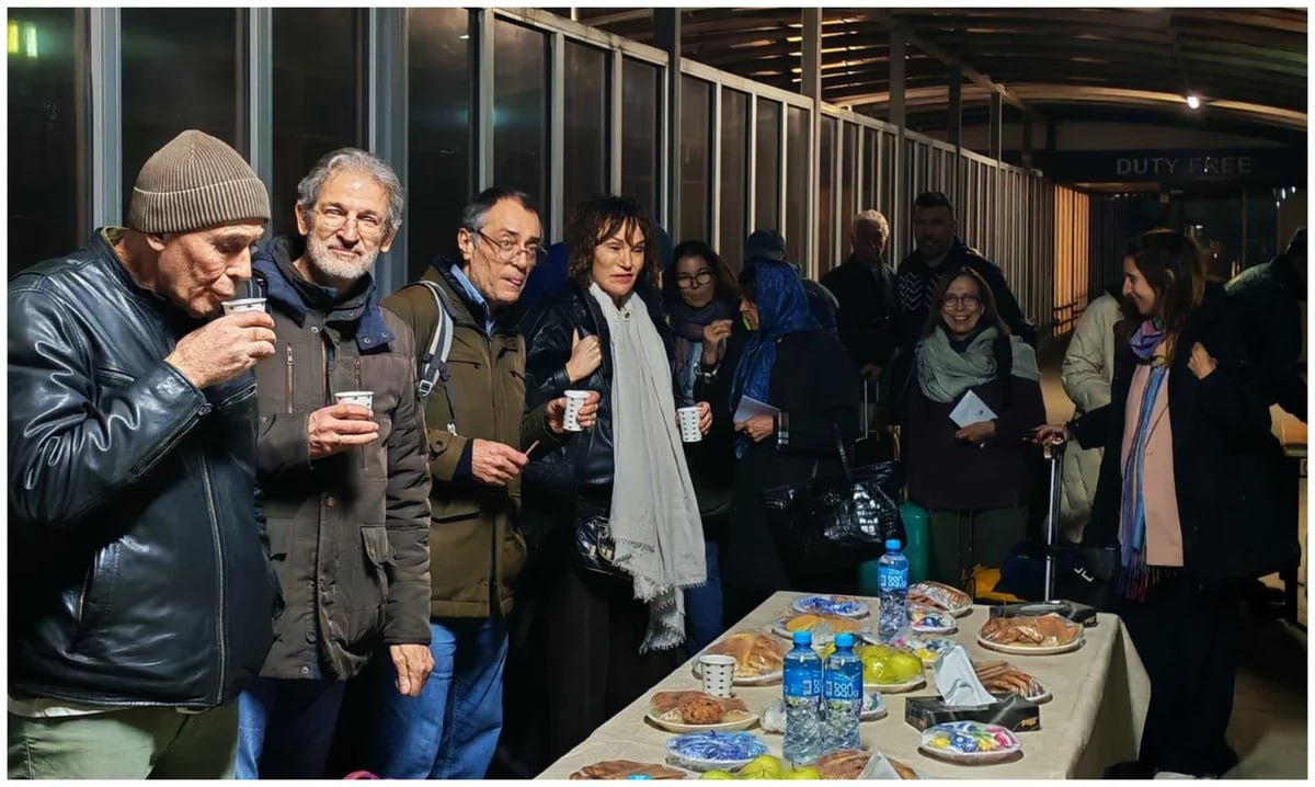 Bu günədək İrandan Azərbaycana 1317 nəfər təxliyə olunub &ndash; FOTO