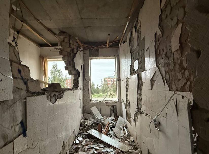 Molla rejiminin PUA hücumuna məruz qalan məktəbdən FOTOLAR