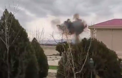 Dron məktəbin yaxınlığına belə düşüb &ndash; Hücum anının YENİ VİDEOSU