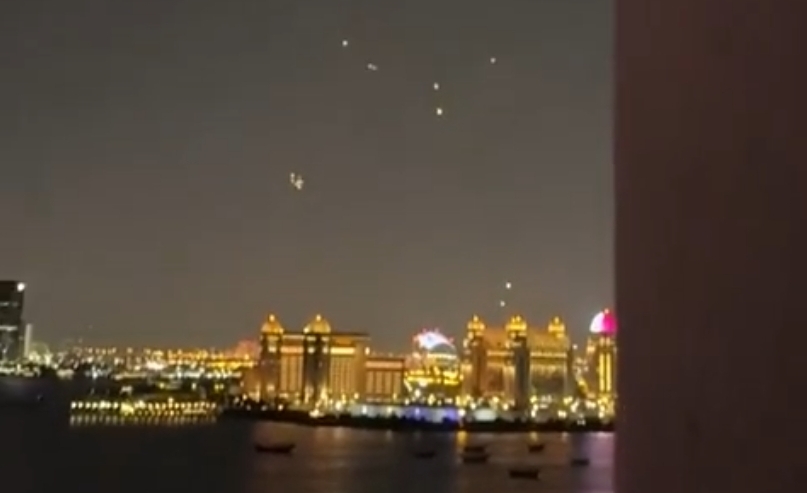 Doha səmasında İranın atdığı raketlər zərərsizləşdirilib - VİDEO