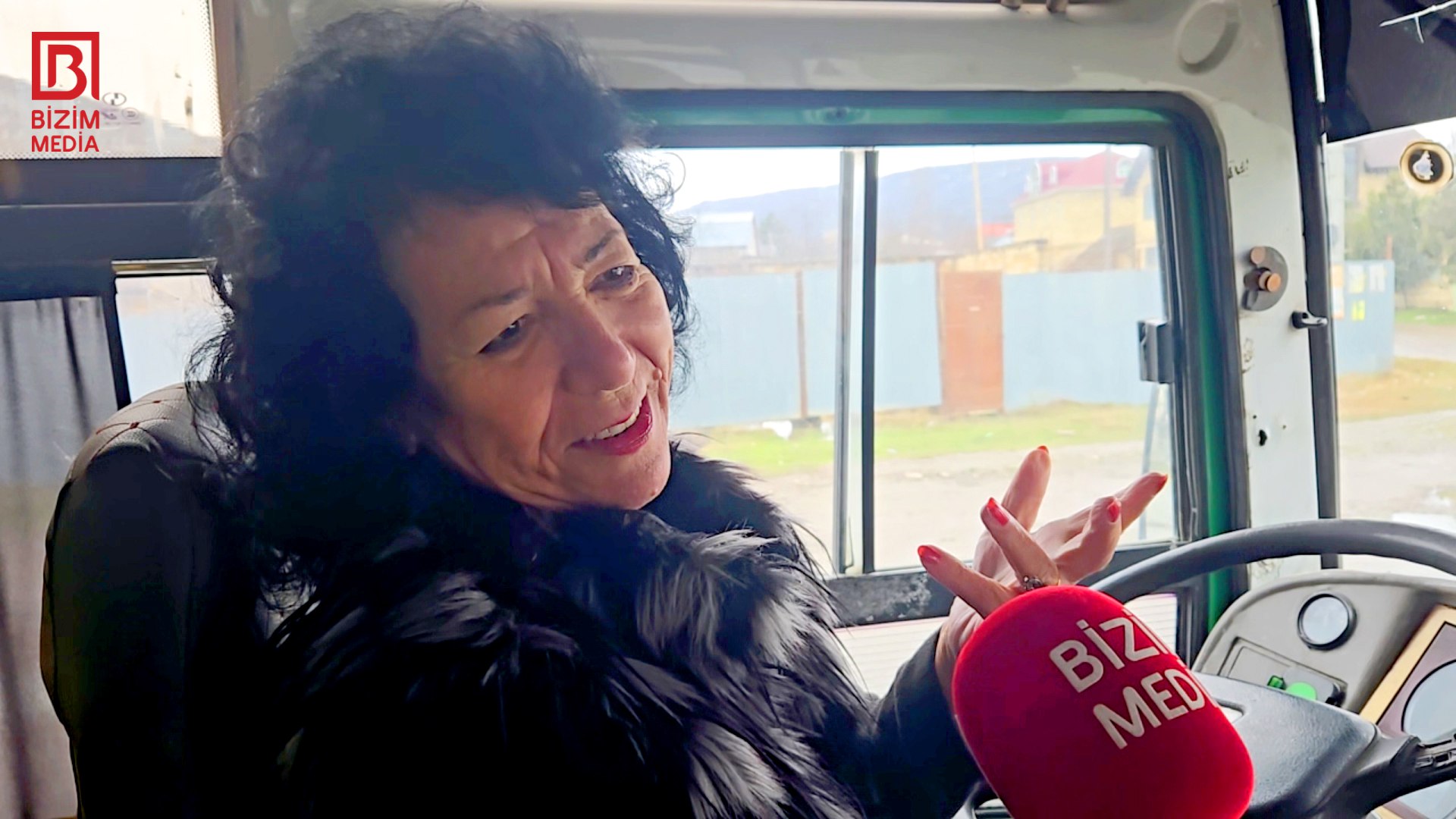 Nərgiz xaladan ilhamlanıb sükan arxasına KEÇDİ &ndash; Qubanın 72 yaşlı avtobus sürücüsünün HƏYAT HEKAYƏSİ - VİDEO