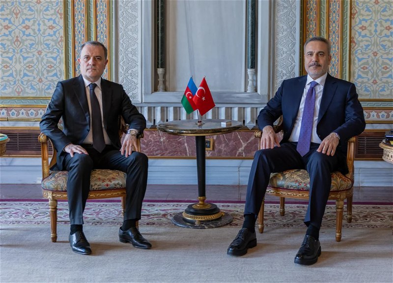 Azərbaycan və Türkiyənin XİN başçıları arasında İstanbulda görüş olub - FOTO