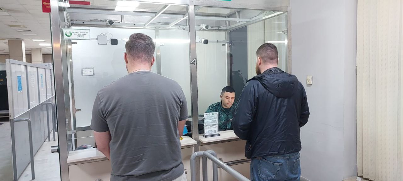 Almaniya və İspaniya diplomatik nümayəndələri də İrandan Azərbaycana təxliyə olundu - FOTO