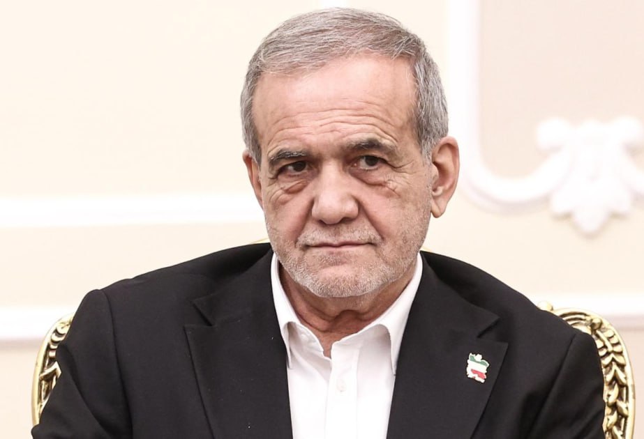 Məsud Pezeşkian müharibədə yaralananlara BAŞ ÇƏKDİ - FOTO