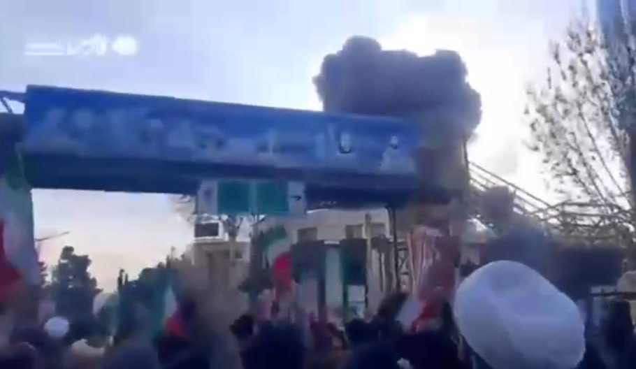 İsrail bombalayır, iranlılar bayram edir... &ndash; VİDEO