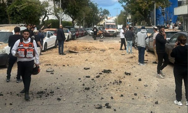 İsrail şəhərləri İranın raket zərbələrindən sonra &ndash; VİDEO