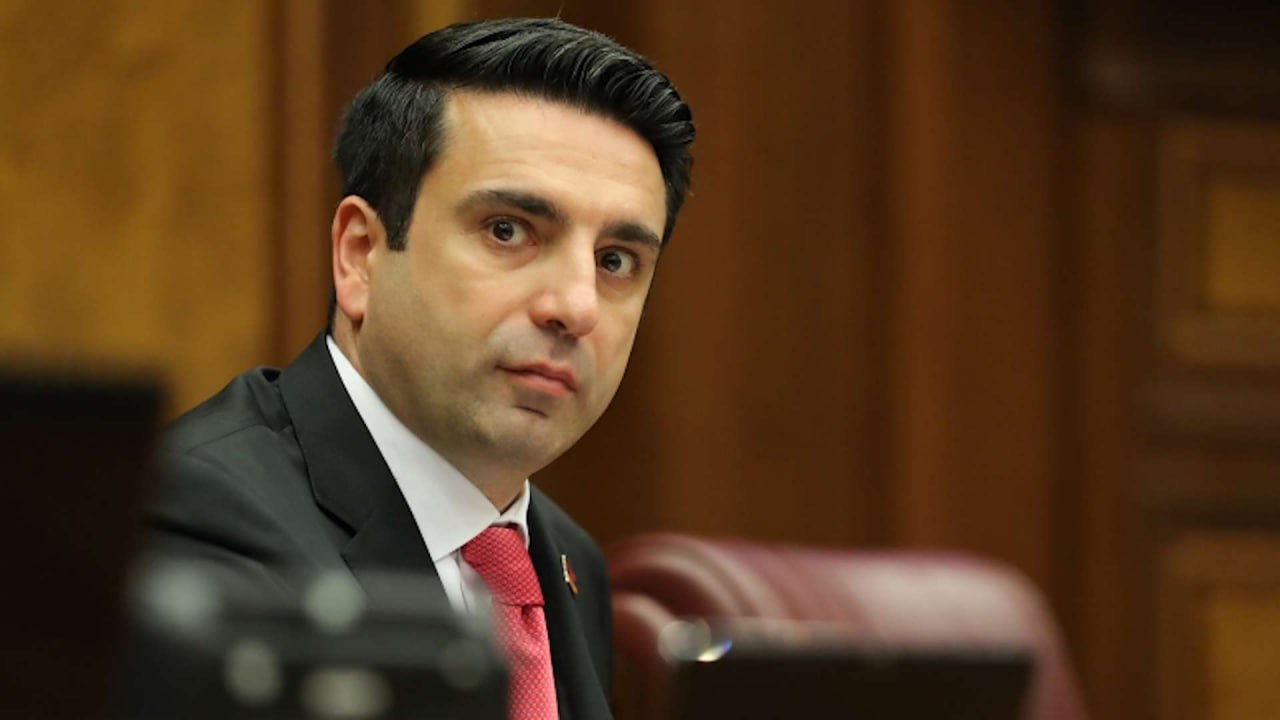 &ldquo;İşə götürmədiyimiz insanlar müxalifətçi olur&rdquo;