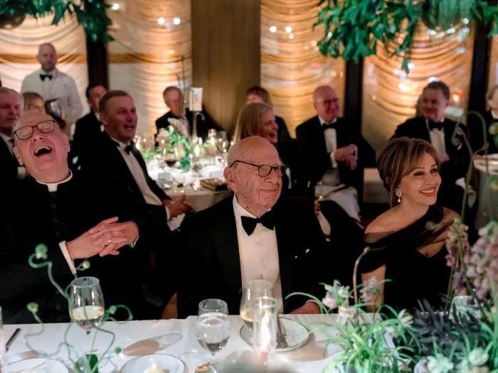 Milyarder 95 illik yubileyini belə qeyd etdi - FOTO