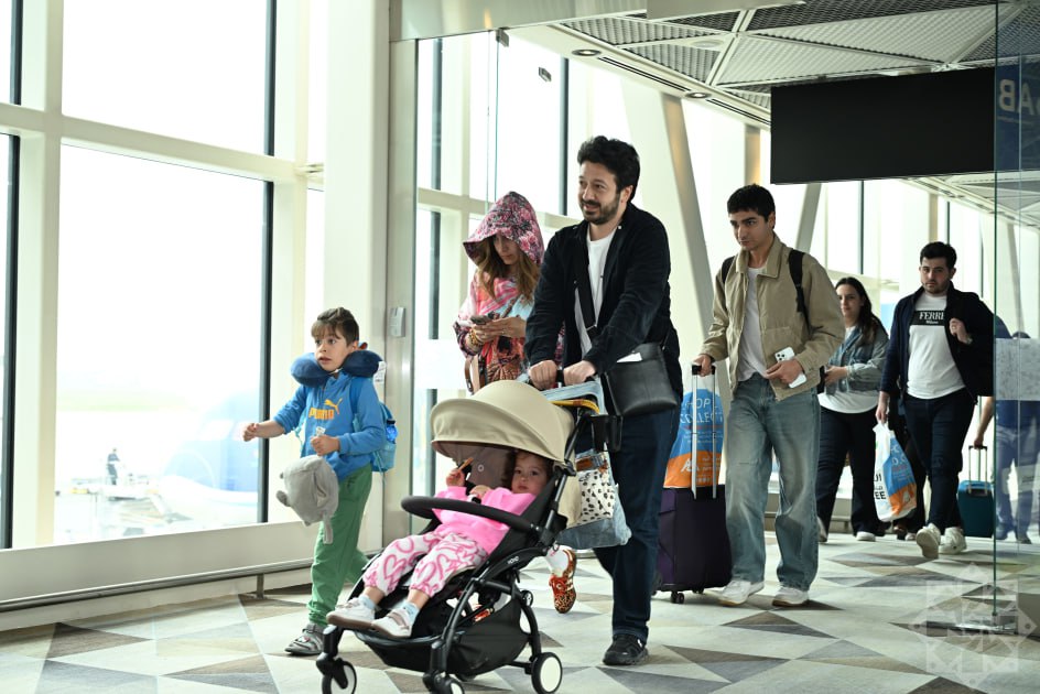 BƏƏ-də qalan 200-ə yaxın Azərbaycan vətəndaşı ölkəyə GƏTİRİLDİ - VİDEO