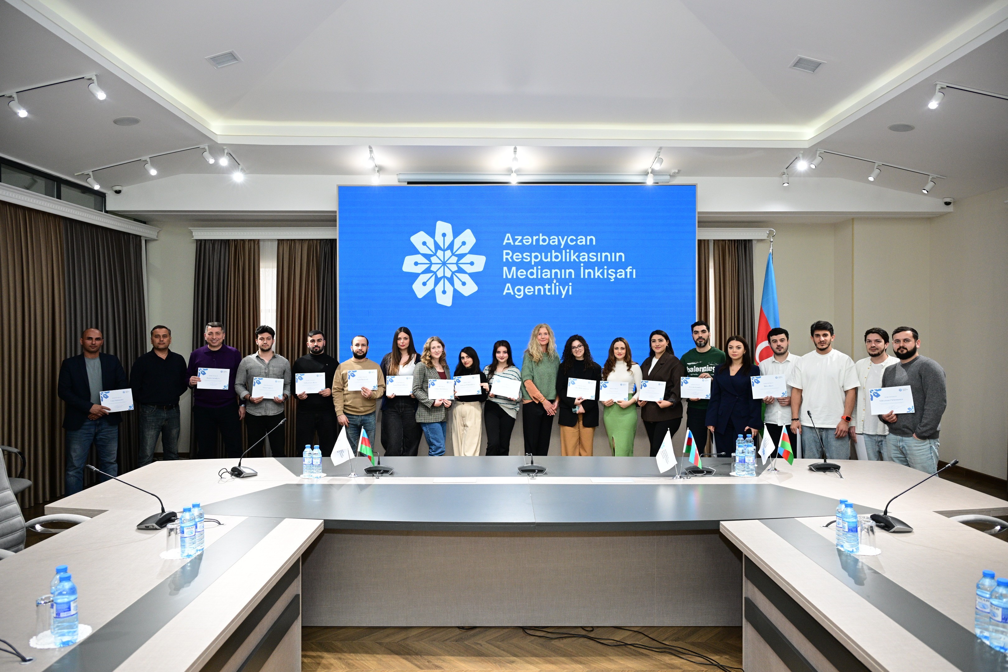 MEDİA multimedia məzmunlarının hazırlanması mövzusunda vörkşop keçirdi - FOTO