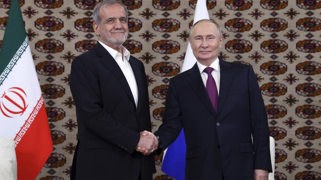 Putin Pezeşkianla Yaxın Şərqdəki vəziyyəti müzakirə etdi