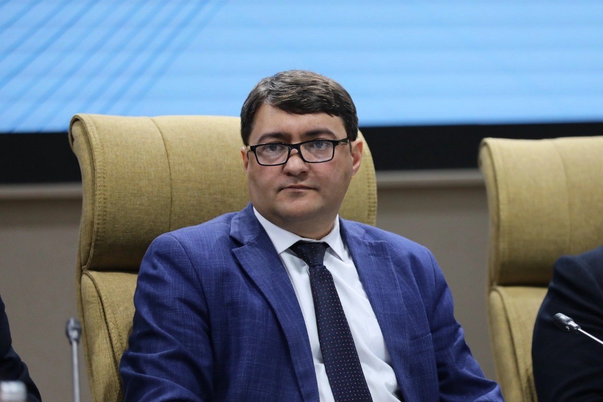 Əziz Əlibəyli vəzifəsindən ayrıldı