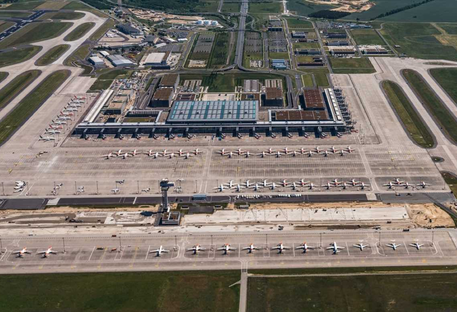 Berlin aeroportu fəaliyyətini dayandırdı &ndash; DRON HÜCUMU OLUB?