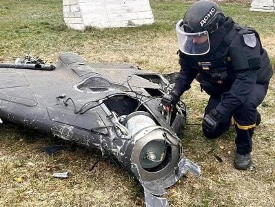 Qərb kəşfiyyatı: Rusiya ABŞ-la müharibədə İrana dron taktikasını öyrədir