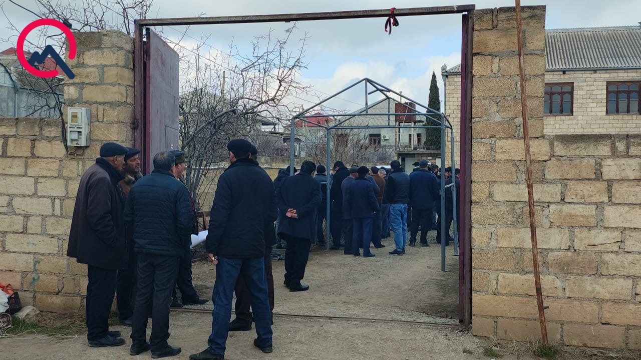 Gəncədə oğlunun öldürdüyü şəxs direktor müavini imiş &ndash; FOTO