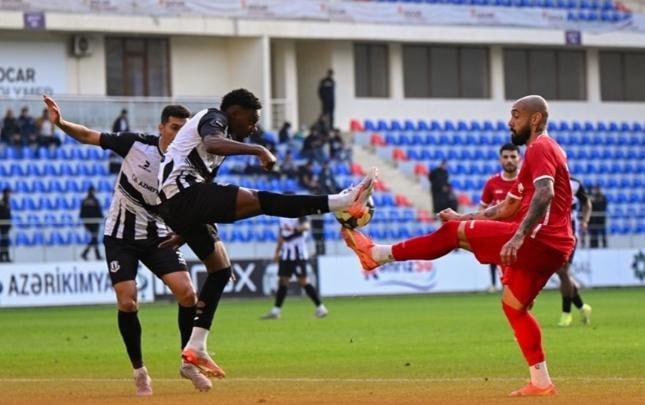 &ldquo;Araz Naxçıvan&rdquo; &ldquo;Karvan-Yevlax&rdquo;a, &ldquo;Sumqayıt&rdquo; &ldquo;Şamaxı&rdquo;ya qarşı