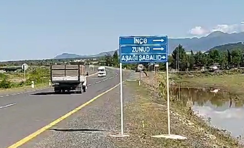 Şəkinin iki kəndində yol kənarlarının çirkləndirilməsi faktı AŞKARLANDI - FOTO