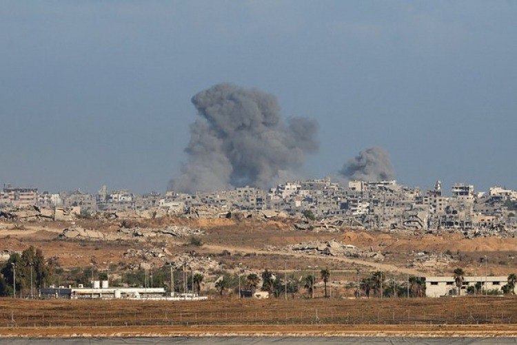 İsrailin paytaxtına güclü hava hücumları edilir - VİDEO