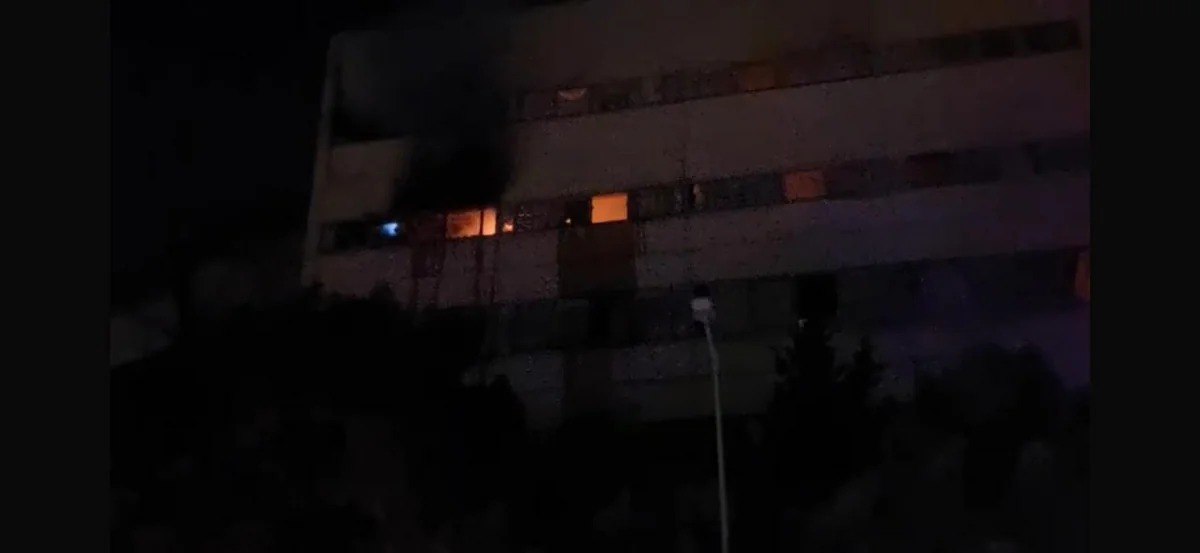 Binəqədidə yaşayış binasında güclü YANĞIN