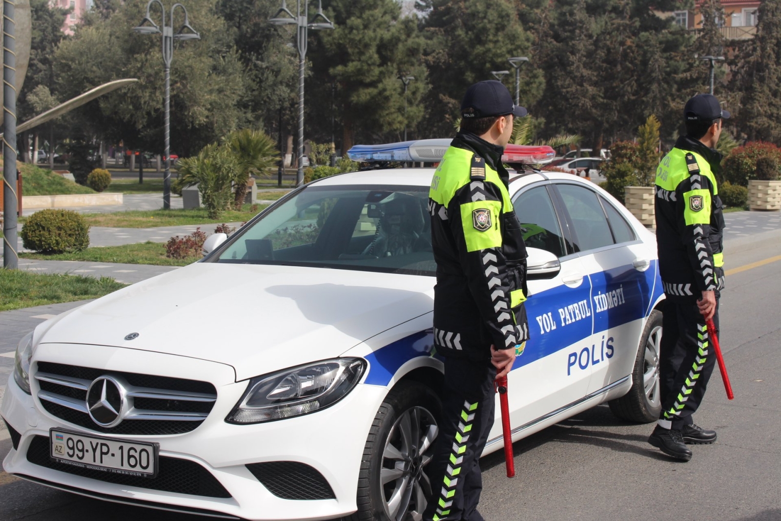 Yol Polisindən həftəsonu səfərə çıxan sürücülərə ÇAĞIRIŞ