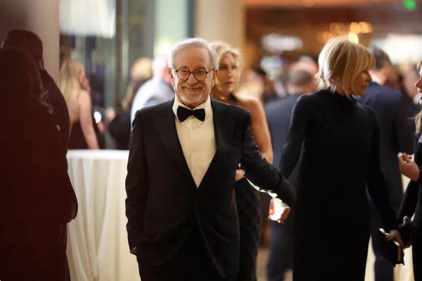 Stiven Spilberq: “Filmlərin çəkilişində heç vaxt süni intellektdən istifadə etməmişəm” Stiven Spilberq: “Filmlərin çəkilişində heç vaxt süni intellektdən istifadə etməmişəm”