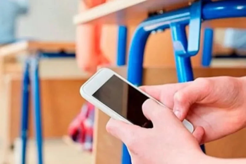 4 nəfər buraxılış imtahanından xaric edildi - Telefon aşkarlanıb 4 nəfər buraxılış imtahanından xaric edildi - Telefon aşkarlanıb