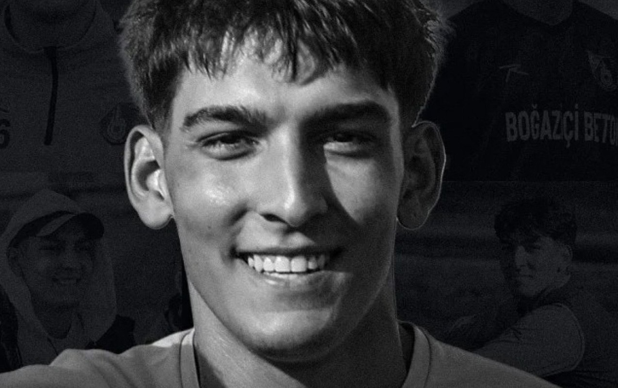 20 yaşlı futbolçu vəfat etdi 20 yaşlı futbolçu vəfat etdi