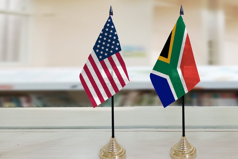 Cənubi Afrika Respublikası ABŞ-ın İranla münasibətləri kəsmək tələbini RƏDD ETDİ