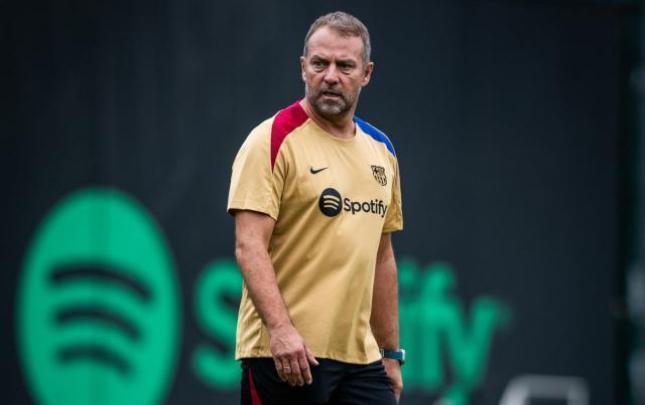 "Barselona" baş məşqçisi ilə müqaviləni UZADIR