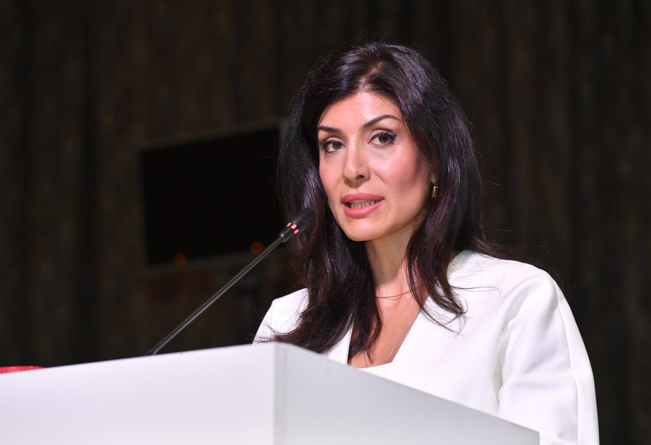 Deputatdan uşağını döyən valideynlərin cərimələnməsinə ETİRAZ