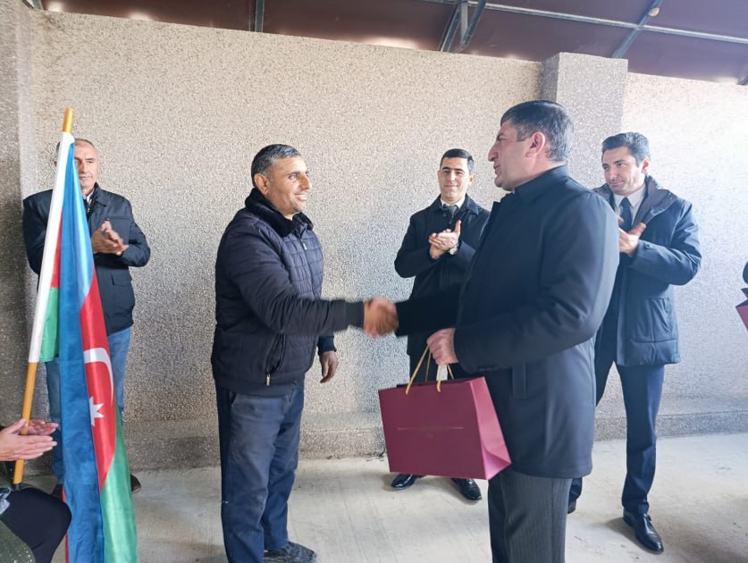 Ağdərəyə növbəti köç: Daha 41 ailə doğma yurduna qovuşdu - FOTO